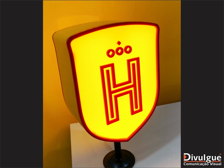 Totem e Bandeiras